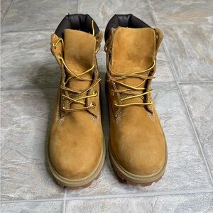 Timberland 6 Inch Premium Boot Wheat GS Shoe Size 4Y Tan 12909 Preowned